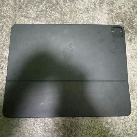 iPad Pro 12.9インチ（第6世代）＋おまけ付き