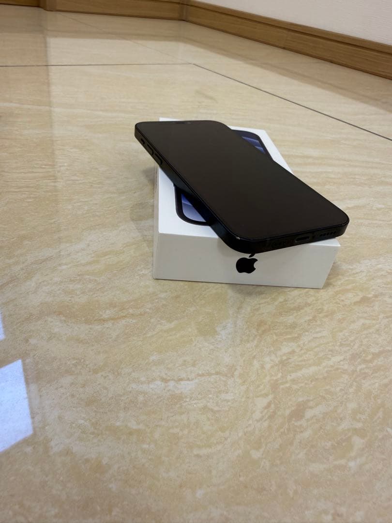 iPhone12 64GB SIMフリー ブラック本体 充電、箱付