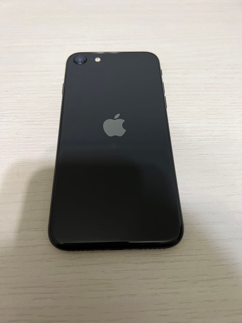 iPhone SE 第2世代 (SE2) ブラック 128 GB au