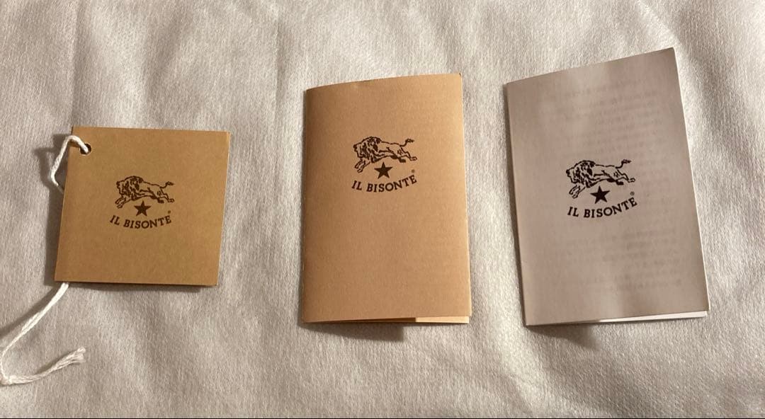 【新品未使用】IL BISONTE レザーフラップペンケース