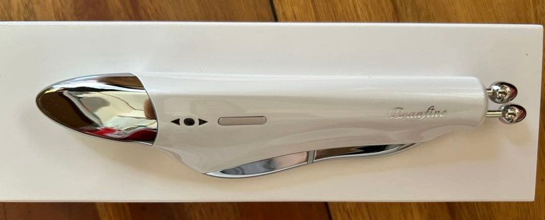 美品☆ ブランフィーネ スーパートリプルブースター 最新版 EMS美顔器