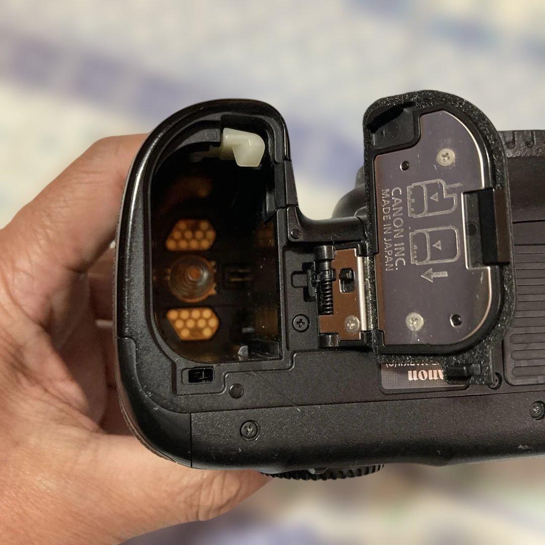 Canon EOS 7D Mark II 本体