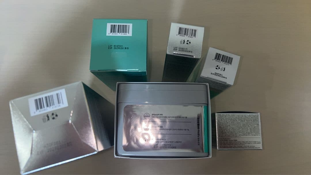 VT リードルショット300入り PDRN スキンケア6点セット 箱付き