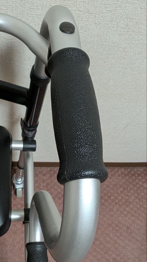 【美品】MRG JAPAN社製　折りたたみ式歩行器