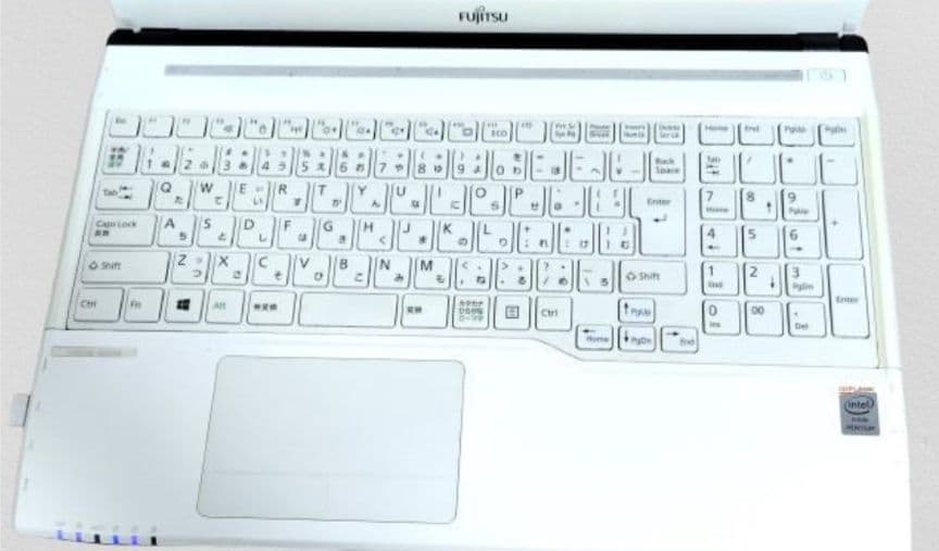 富士通 FUJITSU　LIFEBOOKWindows　プレミアムホワイトノート