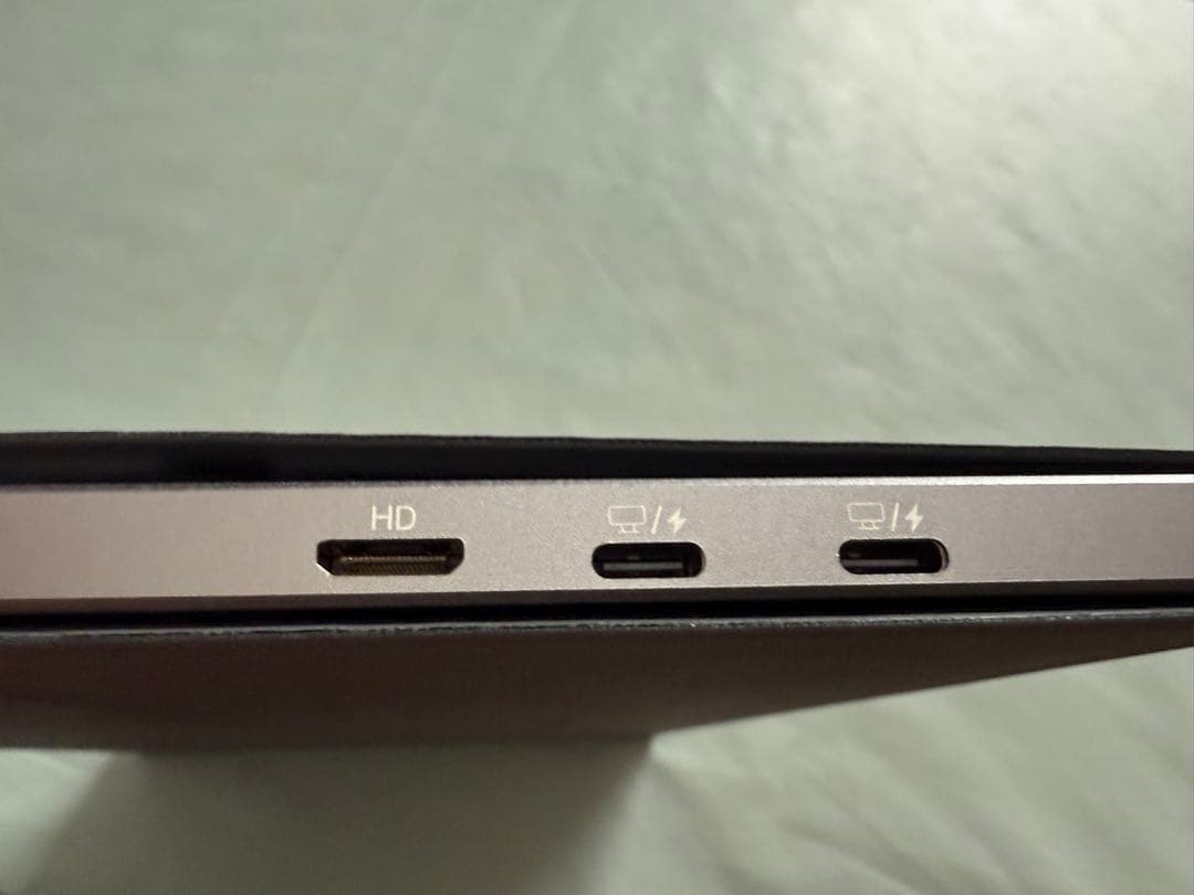16インチ　4Kモバイルモニター