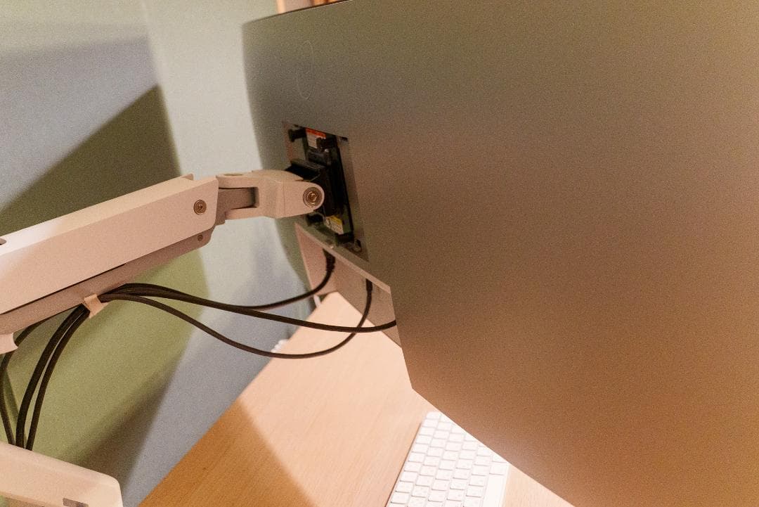 Dell U4924DW 49インチ 曲面モニター DualQHD USB-C