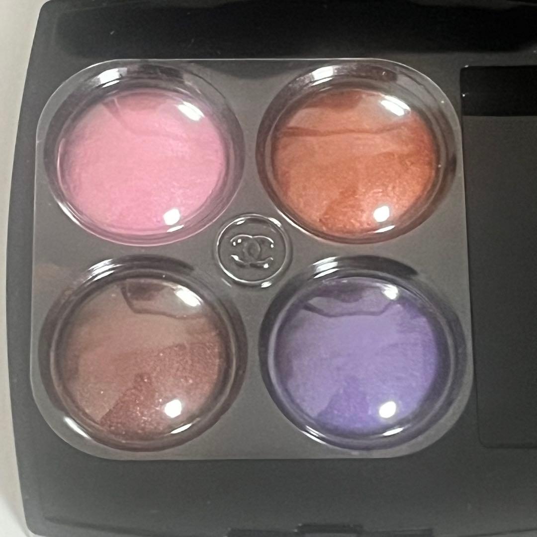 CHANEL LES QUATRE OMBRES アイシャドウパレット