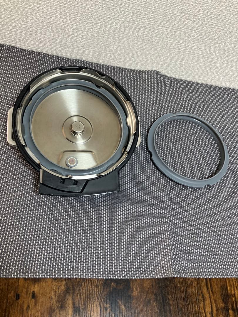 アイリスオーヤマ電気圧力鍋2.2L 付属品完備➕予備パッキン➕レシピ本