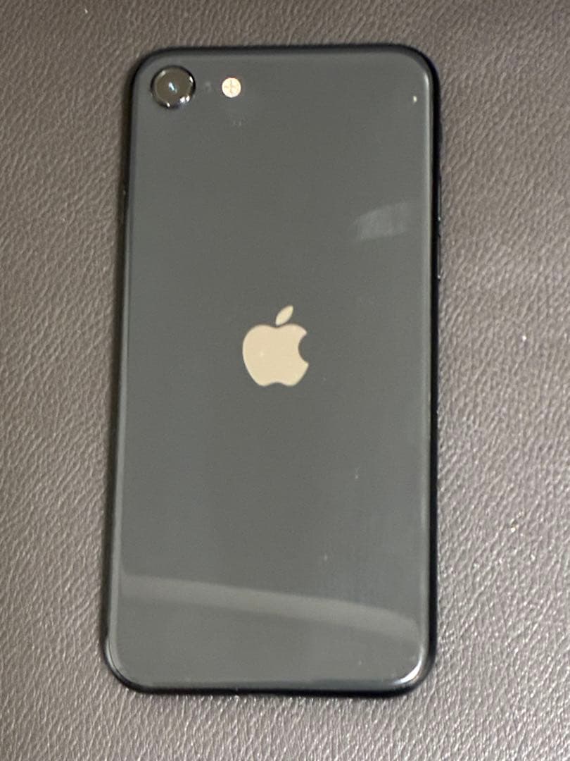 Apple iPhone SE (第2世代) ブラック本体