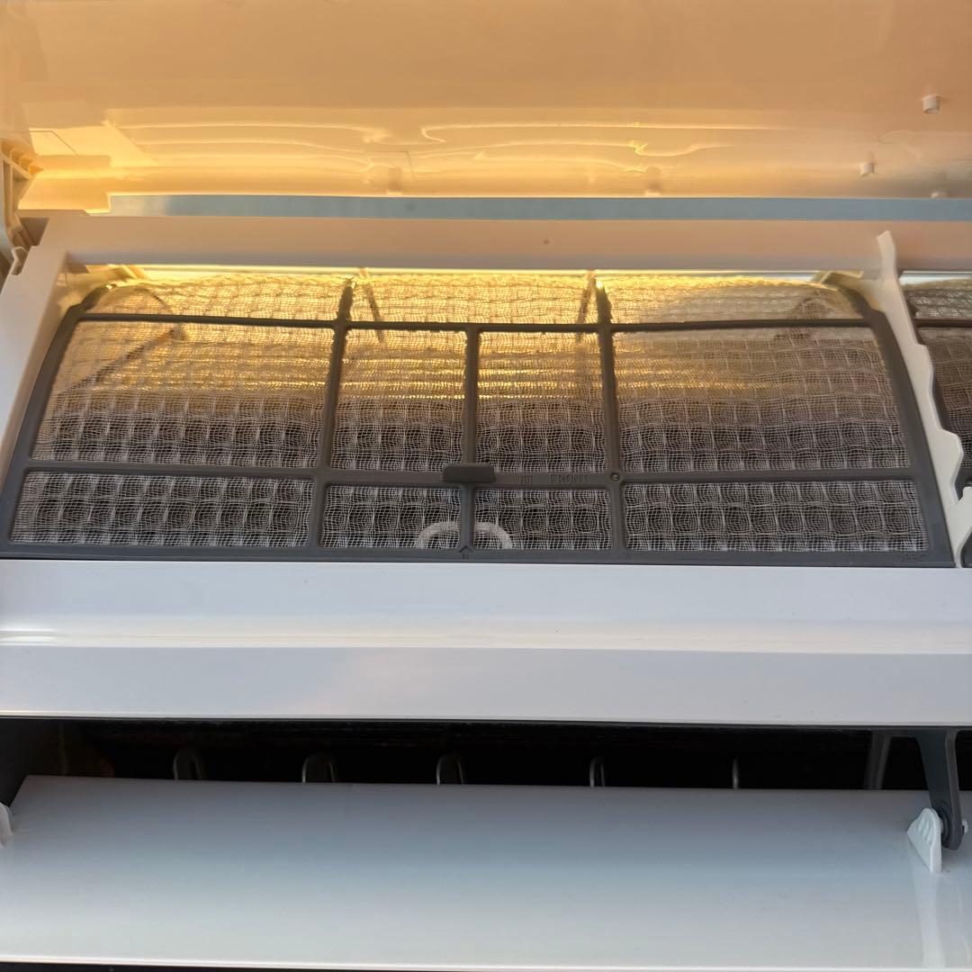 日立 白くまくん 6畳用ルームエアコン RAS-AJ22J(Ｗ)