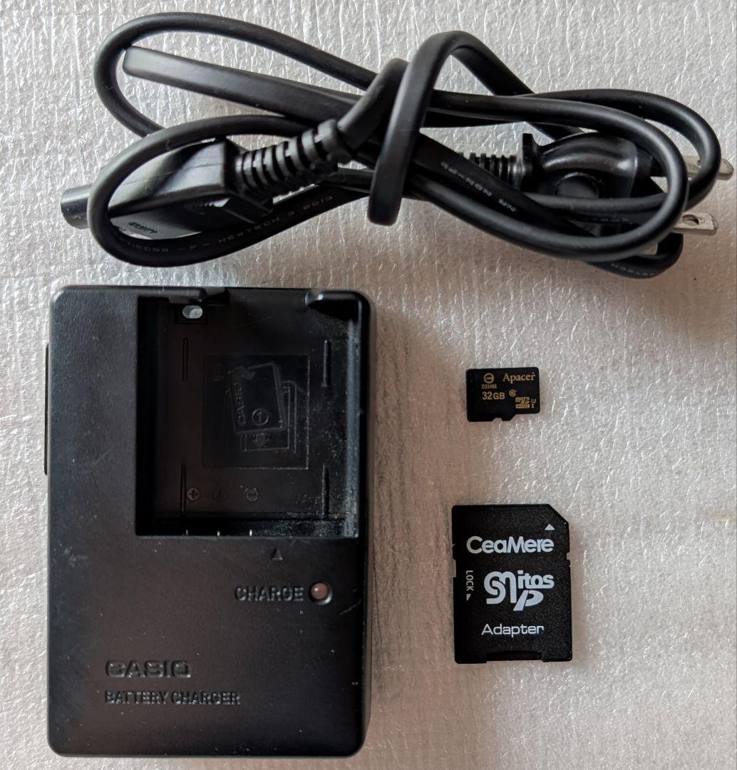 デジタルカメラ CASIO EXILIM EX-ZR100
