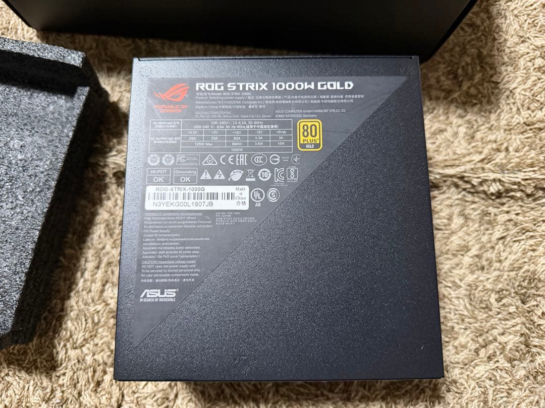 ROG STRIX 1000W 電源ユニット