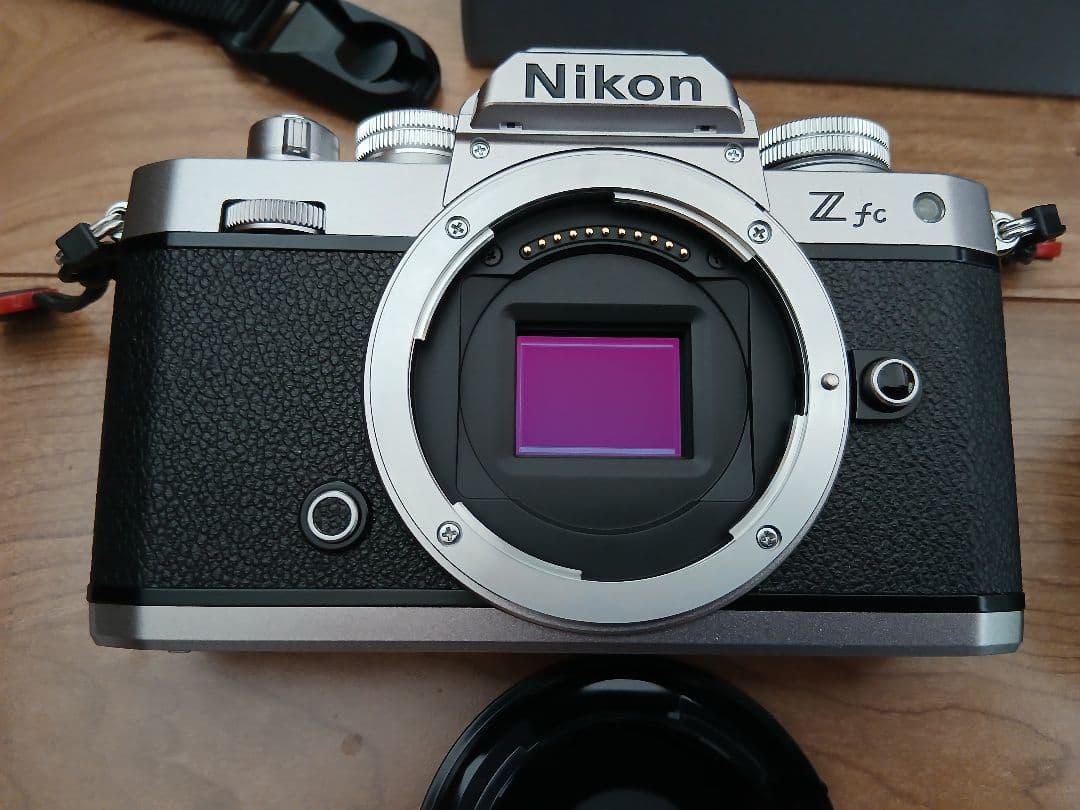 Nikon Z fc ミラーレスカメラ