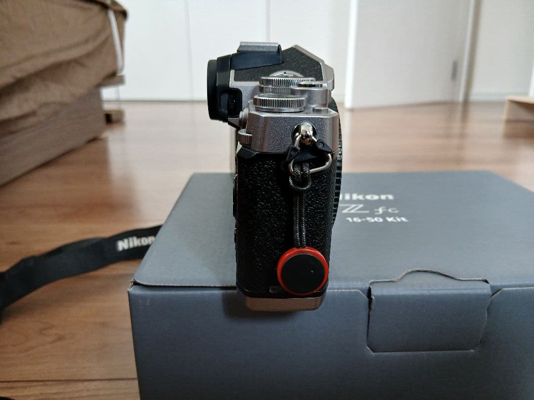 Nikon Z fc ミラーレスカメラ