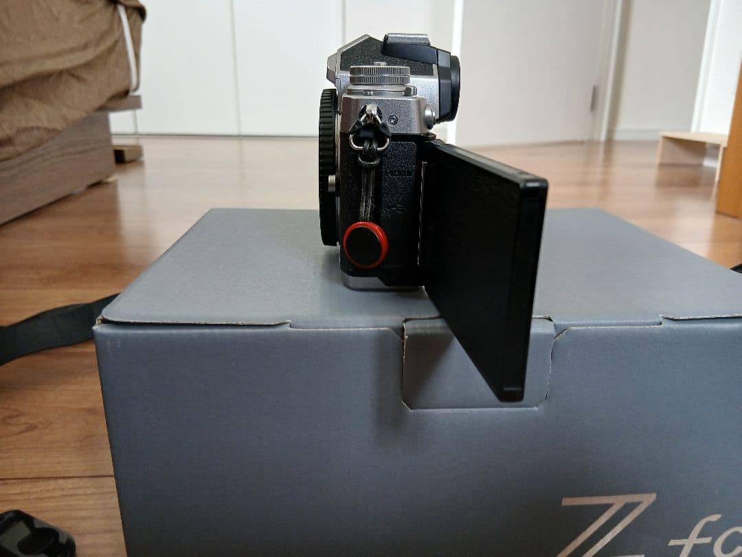 Nikon Z fc ミラーレスカメラ