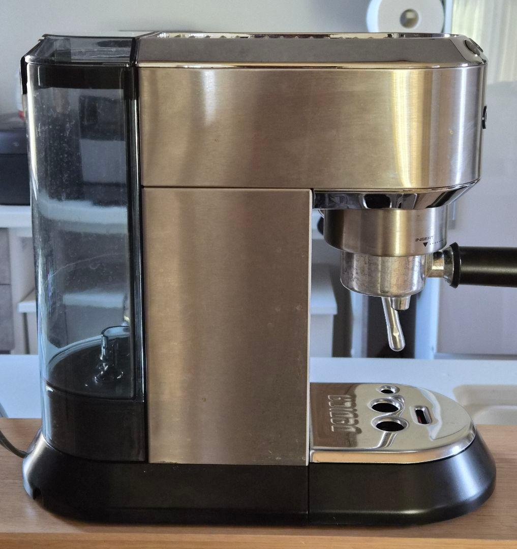 DeLonghi エスプレッソマシン デディカ アルテ EC885J