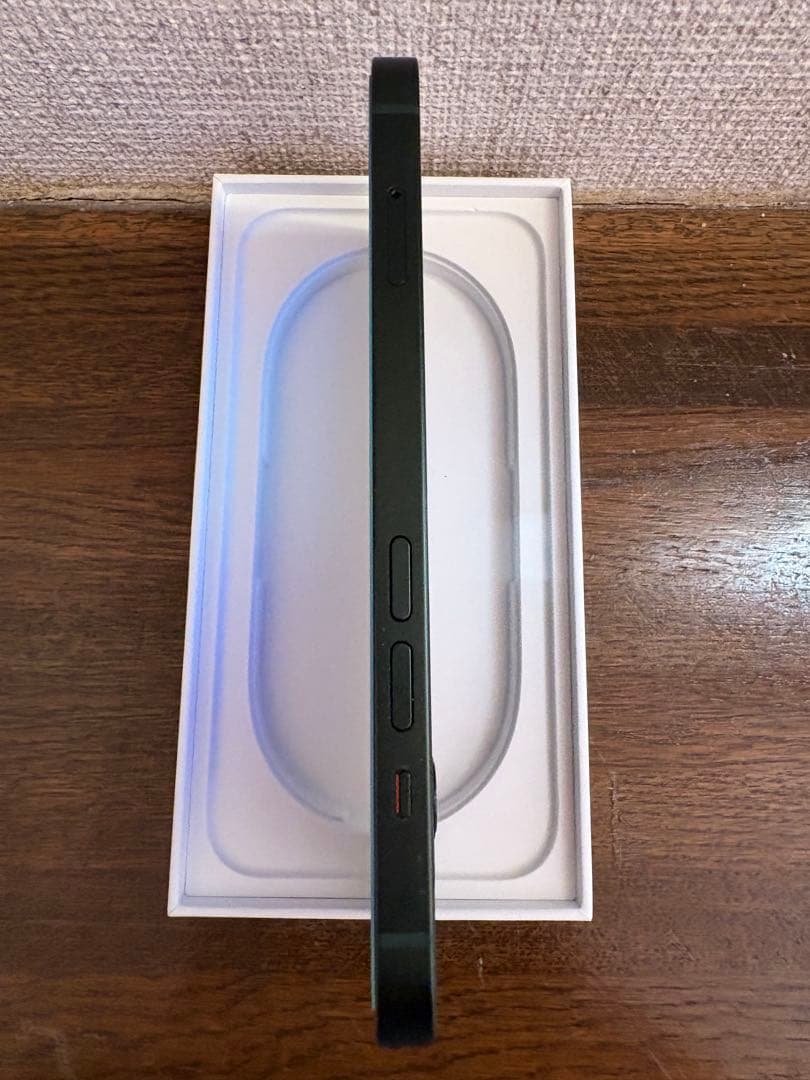 ３連休特別価格　美品 iPhone 13 128GB