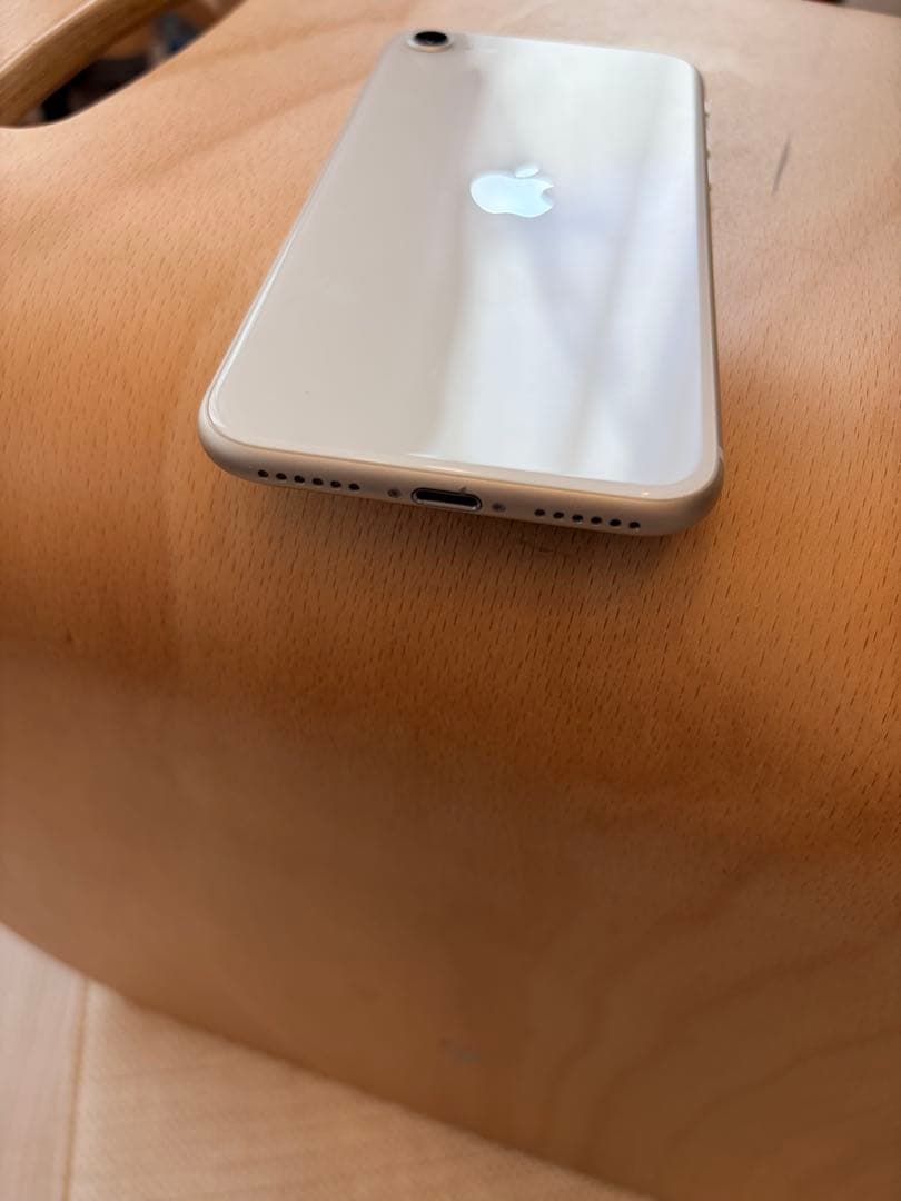 【美品】iPhoneSE 第3世代　128GB スターライト