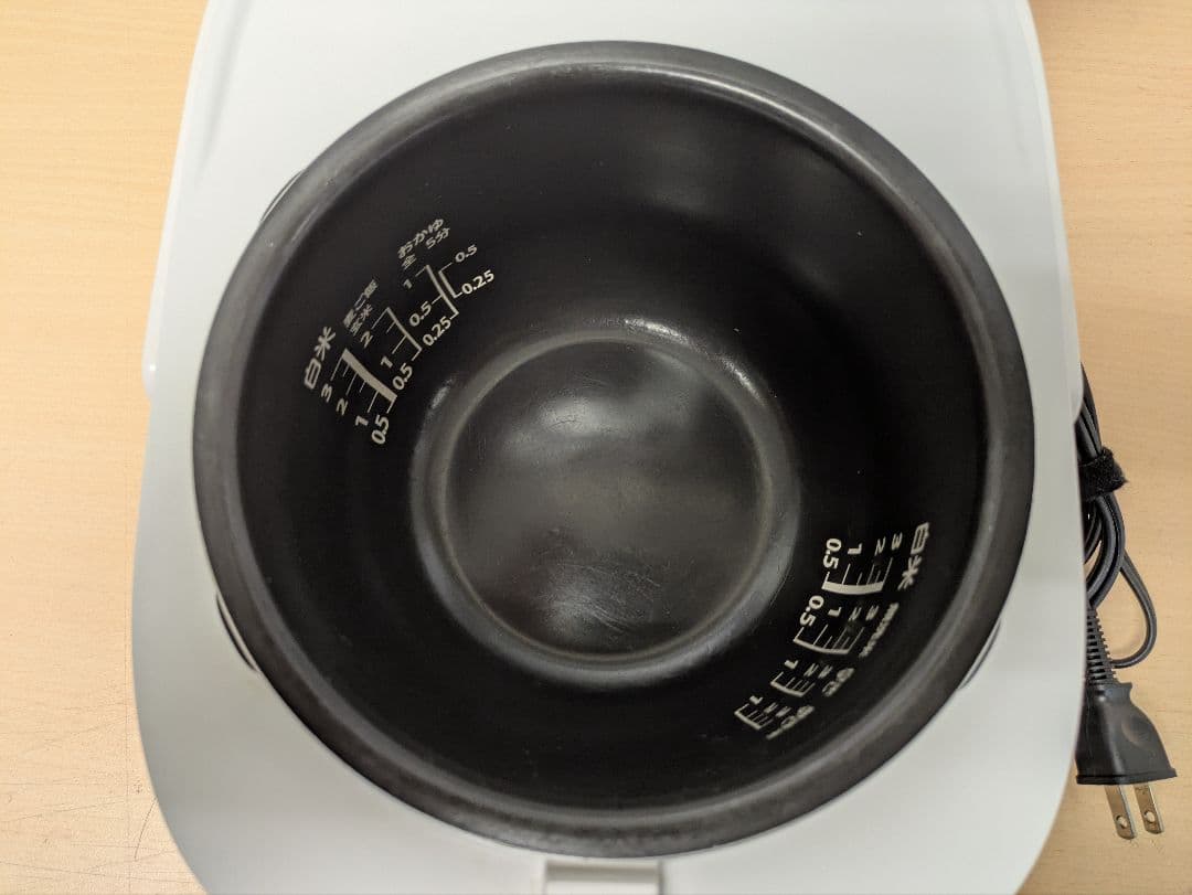 m030604ka TOSHIBA 炊飯器3合 0.54L RC-5E2X
