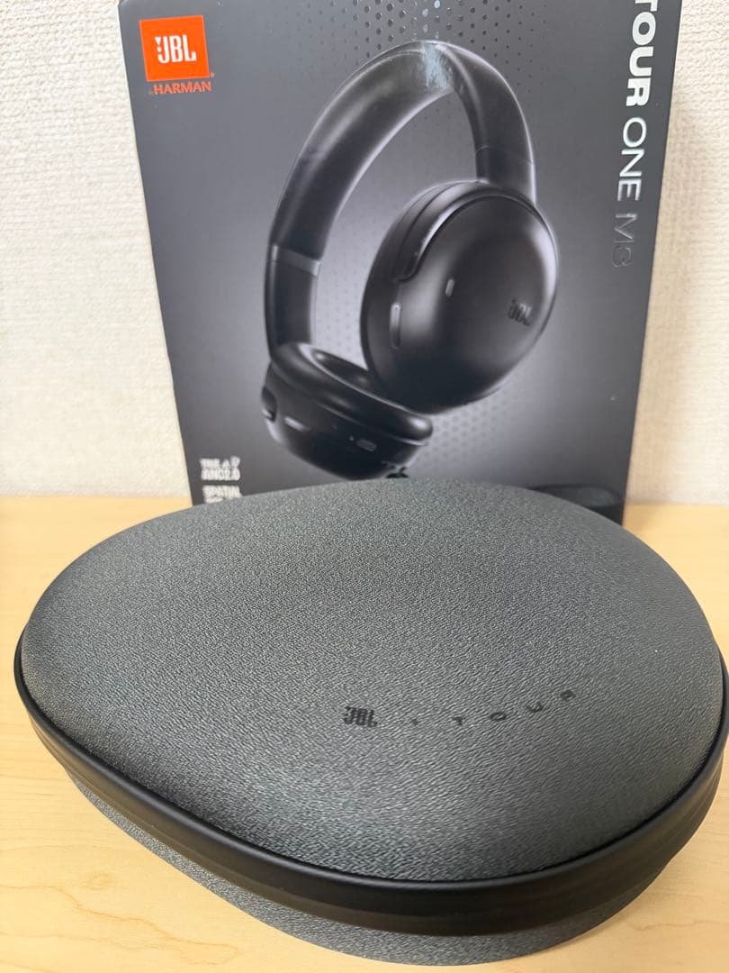 【極美品】JBL Tour One M3 ワイヤレスヘッドホン黒＊お値下げ不可❌