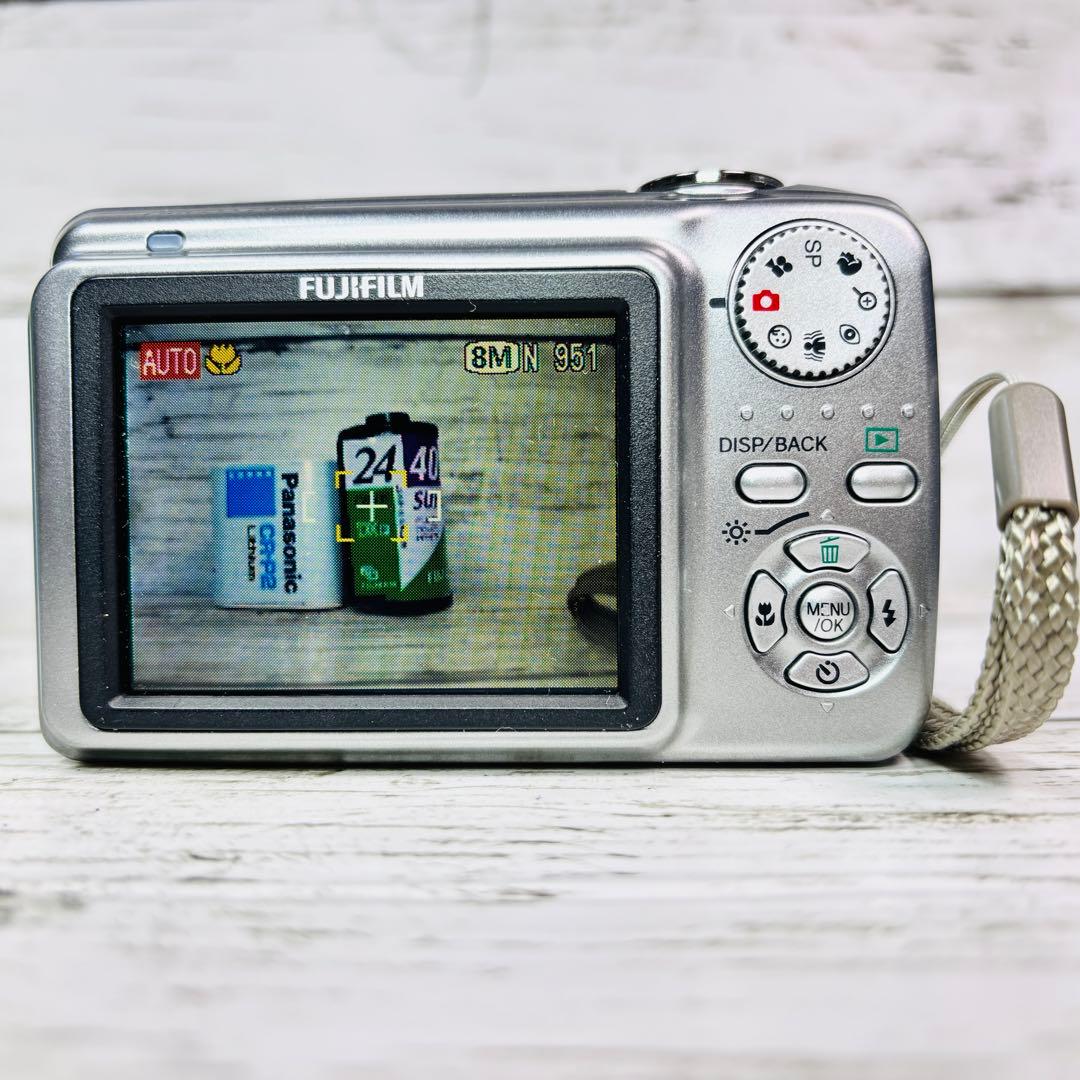 【動作良好】富士フイルム デジタルカメラ FinePix A800 シルバー