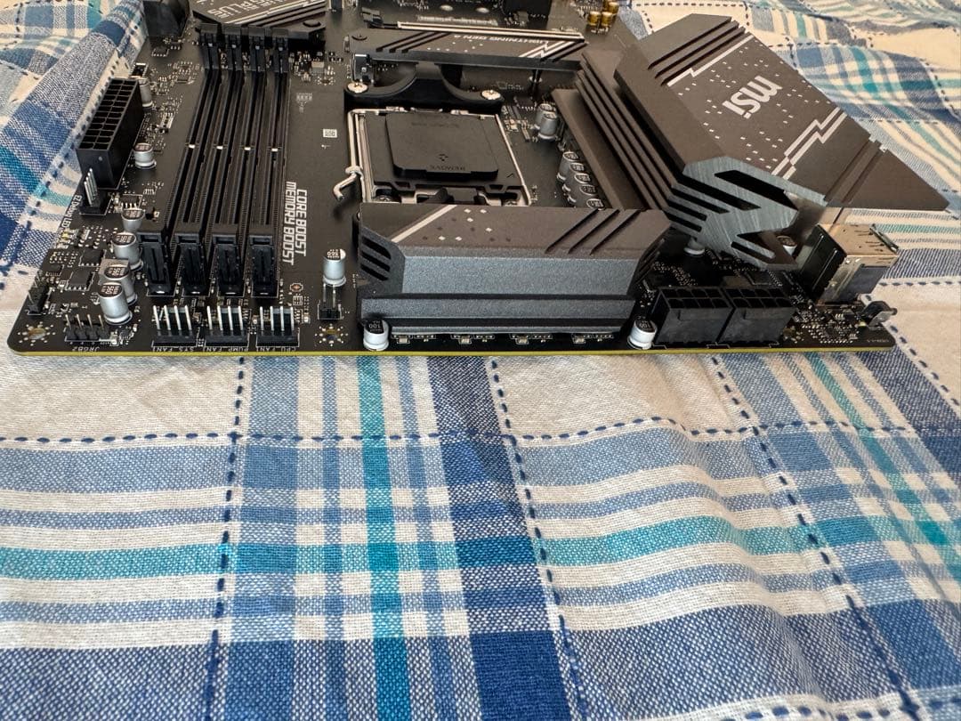 MSI B650 GAMING PLUS WIFI マザーボード 箱 AM5