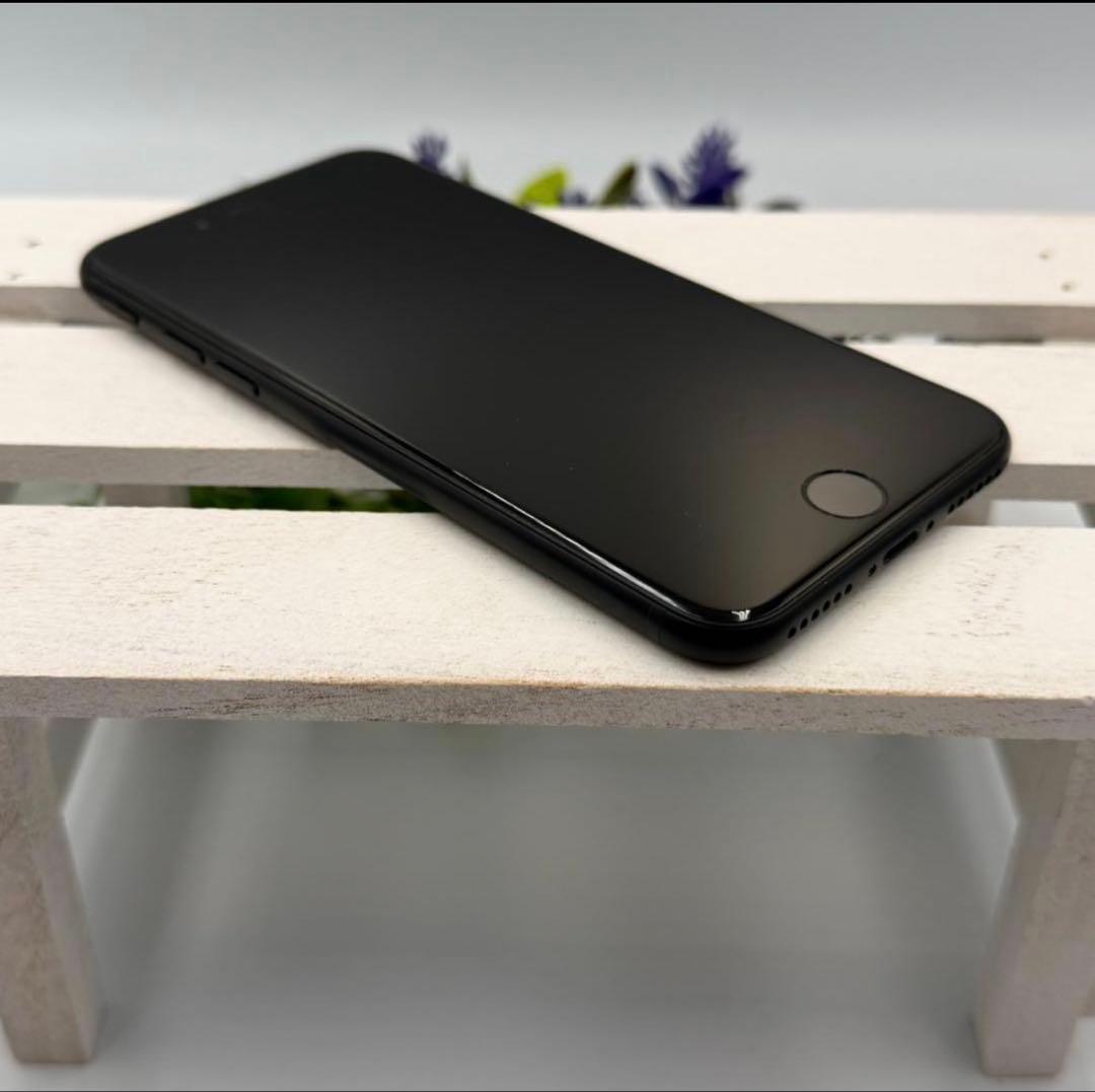 y*a様 【美品】iPhone SE第3世代 64GB ミッドナイト