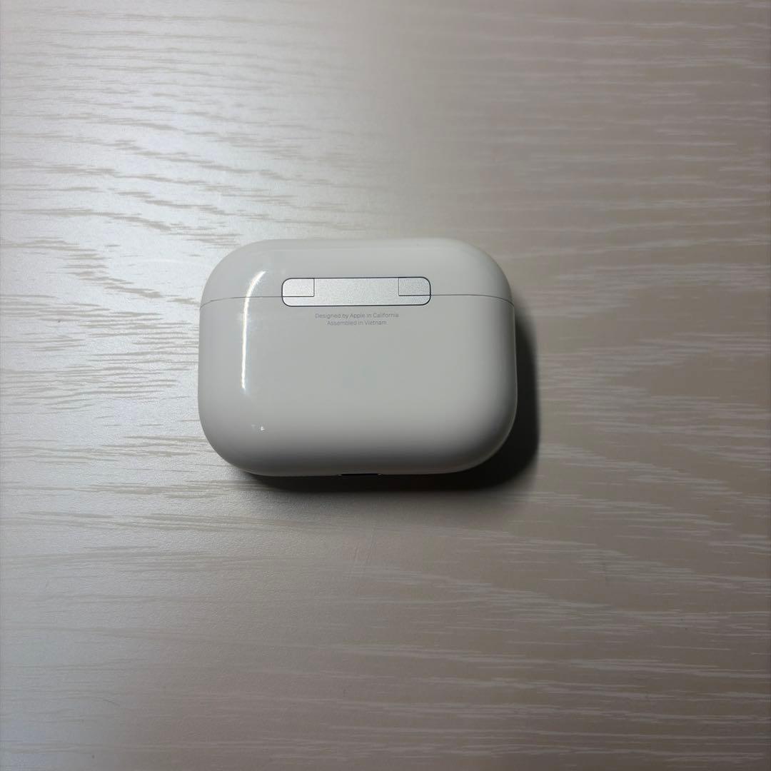 美品 AirPods pro3 ケースのみ