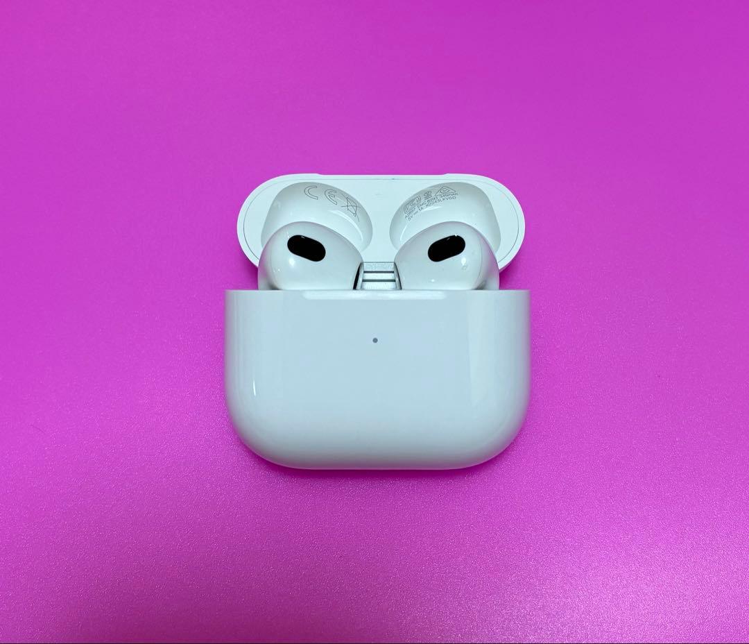Apple AirPods第3世代 純正 保護ケース・イヤーピース付き