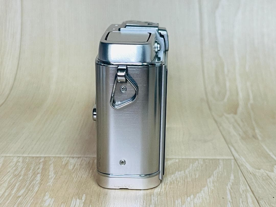 Olympus E-P3 シルバー シャッター数 1,760回 ＋ レンズセット