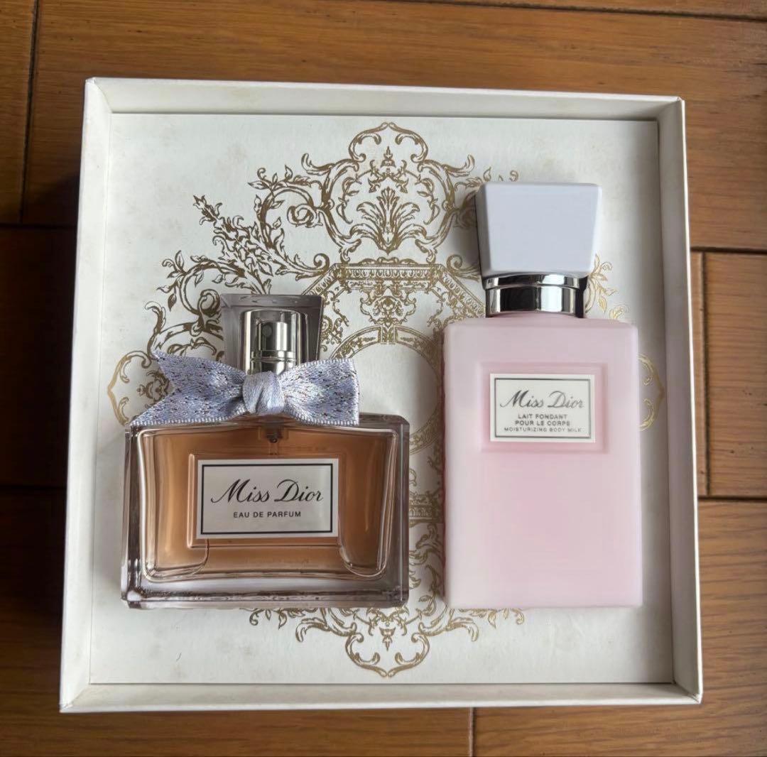 Miss Dior オードゥ パルファン コフレ 2023年 クリスマスコフレ