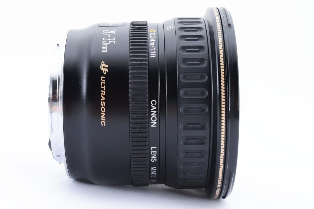 Canon EF 20-35mm F/3.5-4.5 USM 超広角レンズ