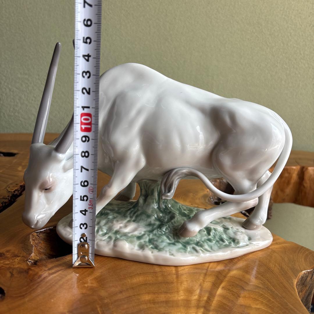 LLADRO 丑年 干支置物 台座付き 箱付き リヤドロ リアドロ 牛