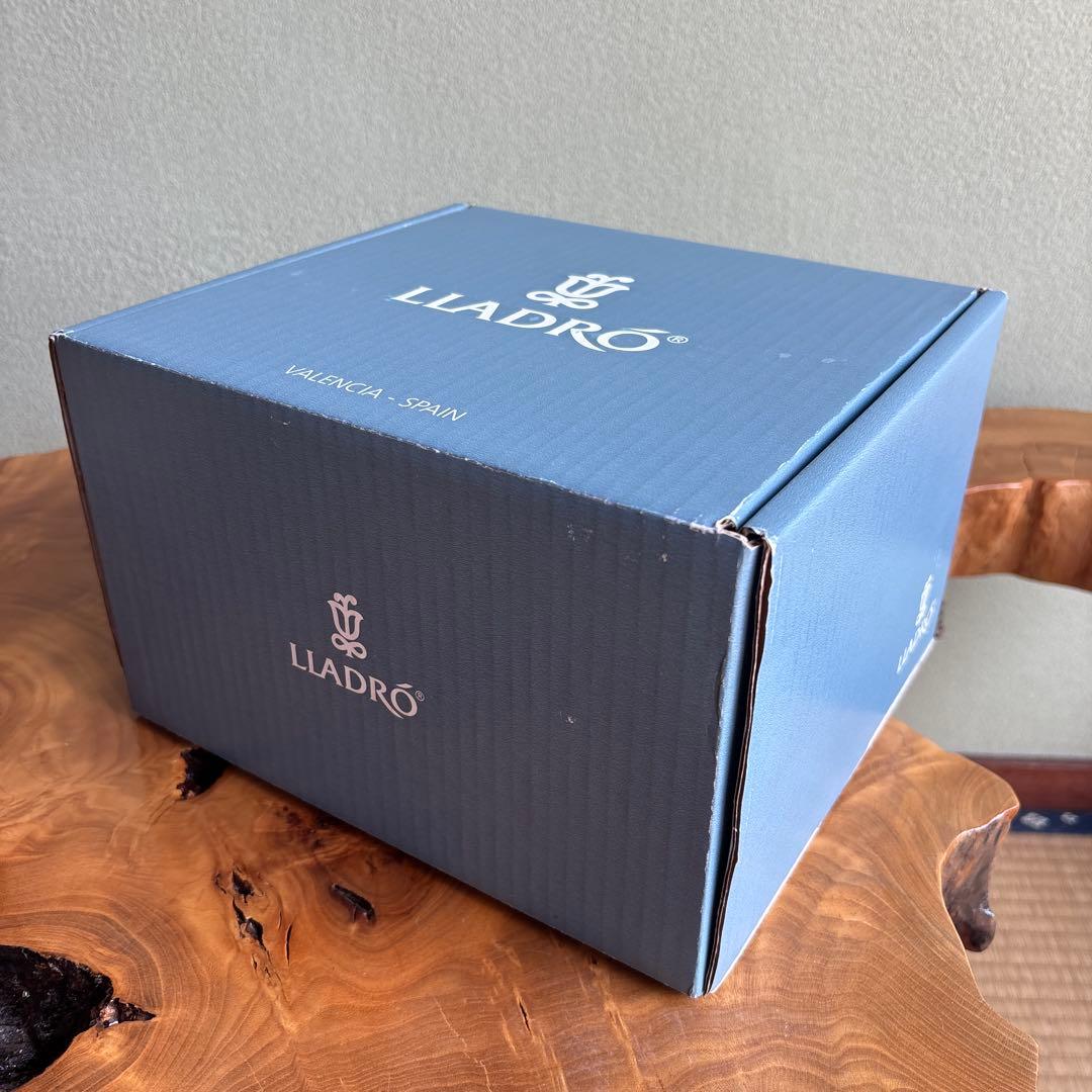 LLADRO 丑年 干支置物 台座付き 箱付き リヤドロ リアドロ 牛