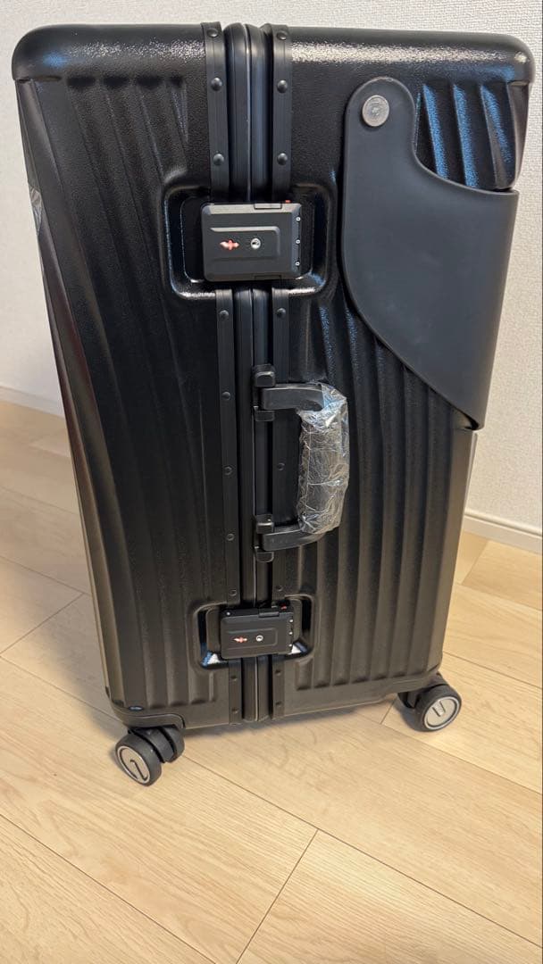 座れるスーツケース Mサイズ60L