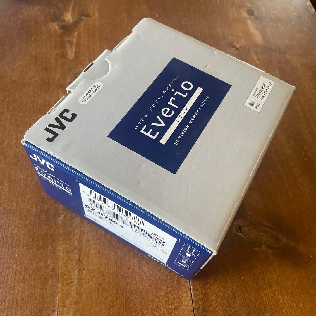 JVC エブリオ ビデオカメラ 箱、説明書、保証書、アダプタ、USBケーブル付属