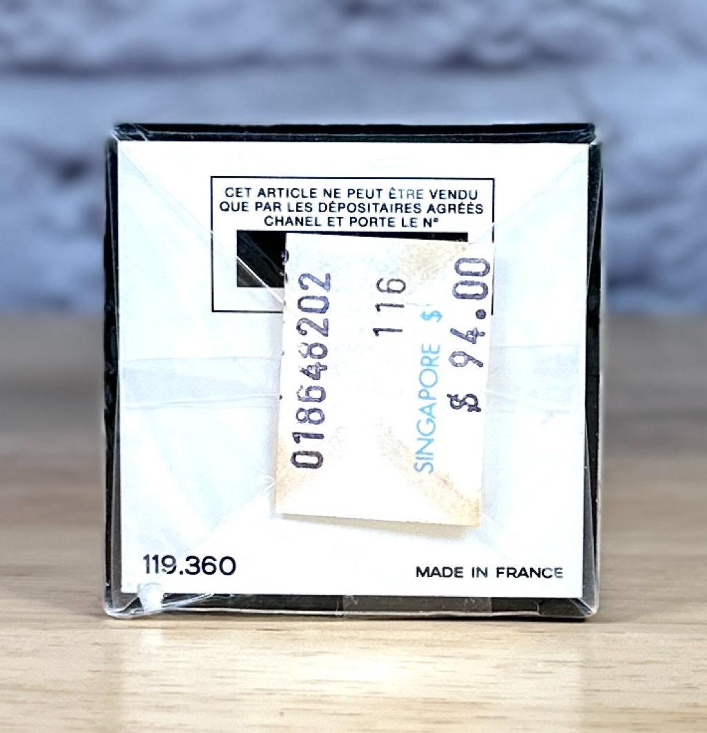 CHANEL N°19 Eau de Parfum & Eau de Toile