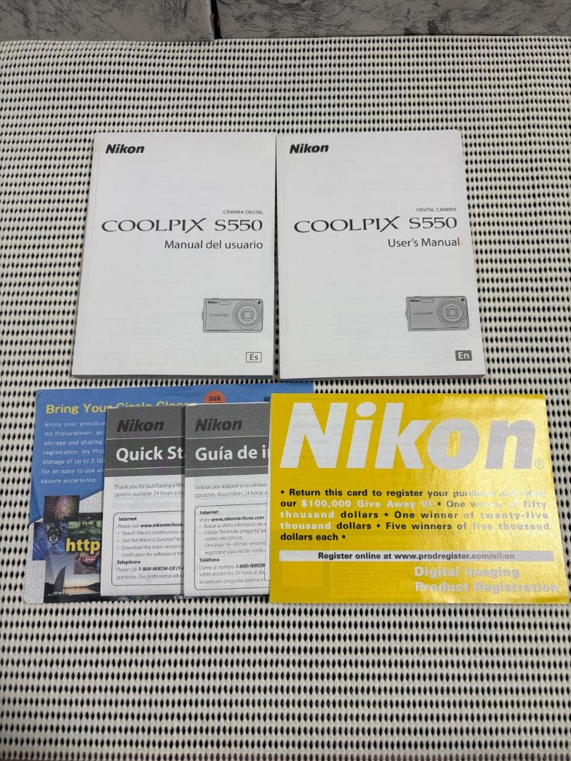 【美品】Nikon COOLPIX S550 コンパクトデジタルカメラ　北米版