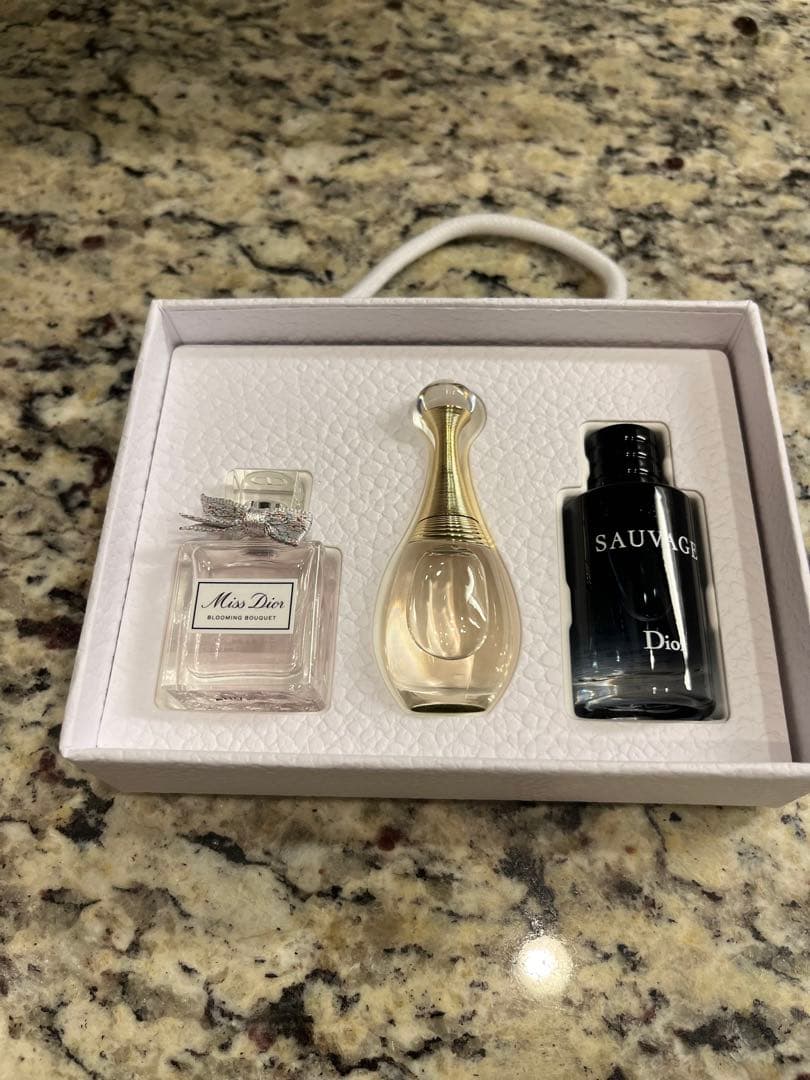 Dior ディスカバリーミニ香水セット 【数量限定品】