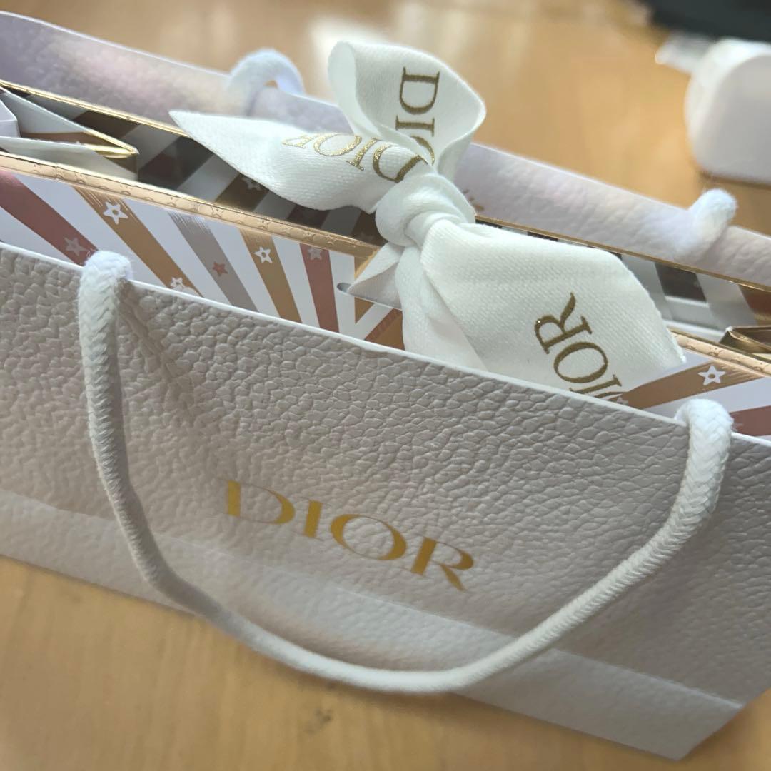 DIORルージュ ディオール シークイン リキッド デュオ 420 ピンクスター