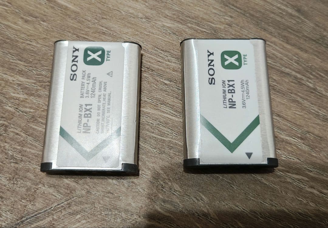 【アクセサリー多数】SONY Cyber-shot RX100M5A