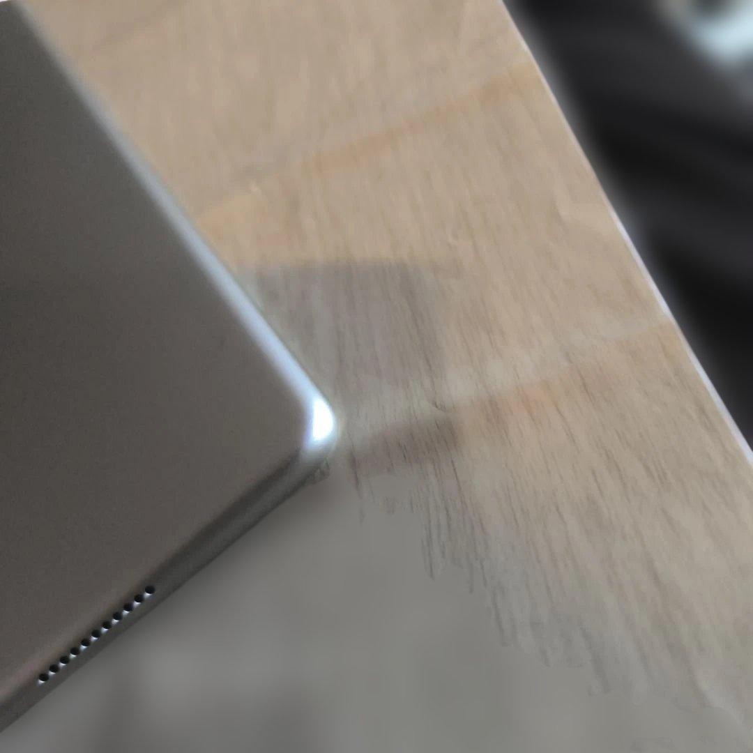 あ*し様 美品　iPad Air第3世代/64GBWi-Fiモデル＋Cellul