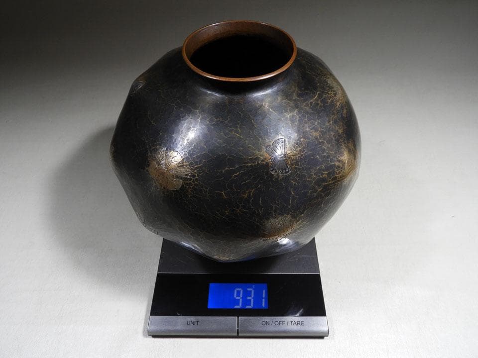 ●玉川堂 五代玉川覚平造同作 鎚起銅器 銀象嵌 花蝶紋 大花瓶 華道具 花器