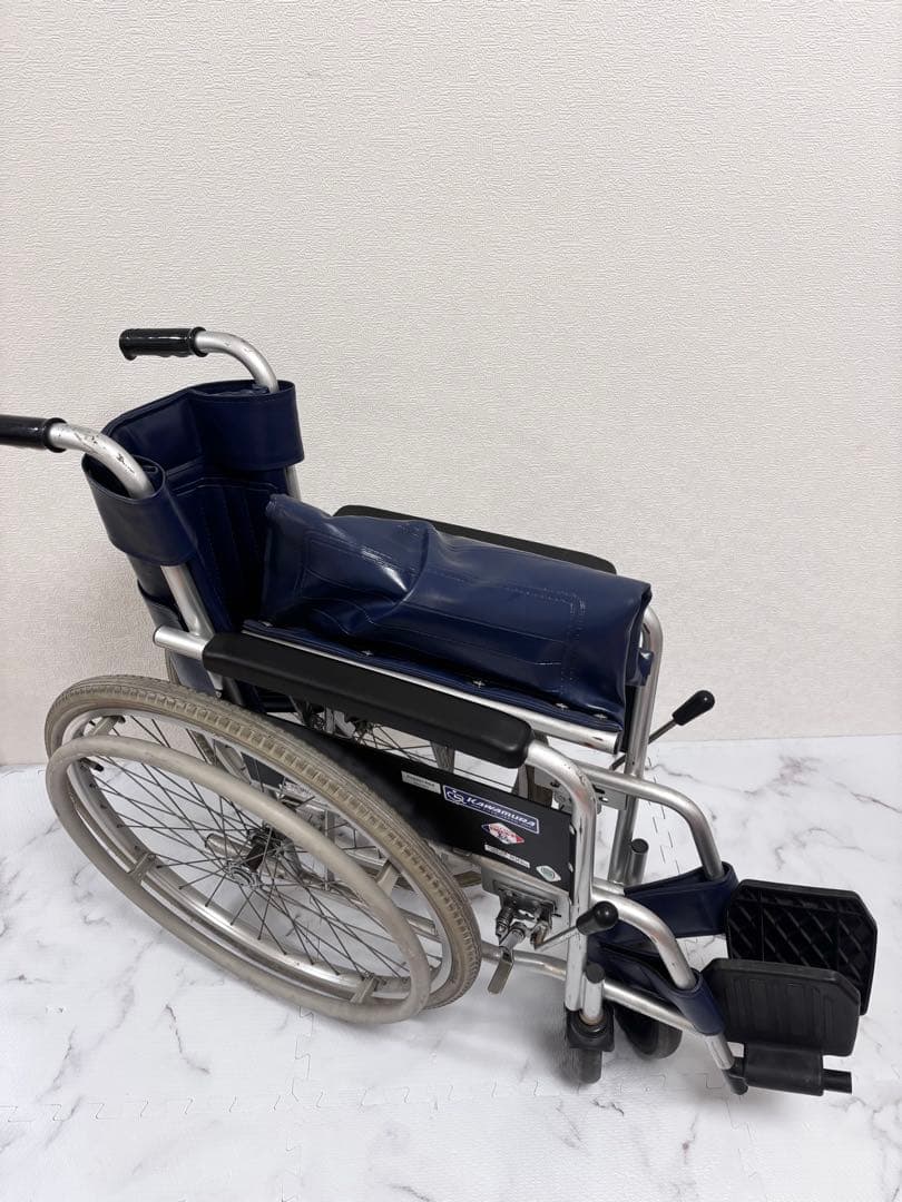 カワムラサイクル 自走用車椅子 ブレーキ付き　介護　折り畳み可能