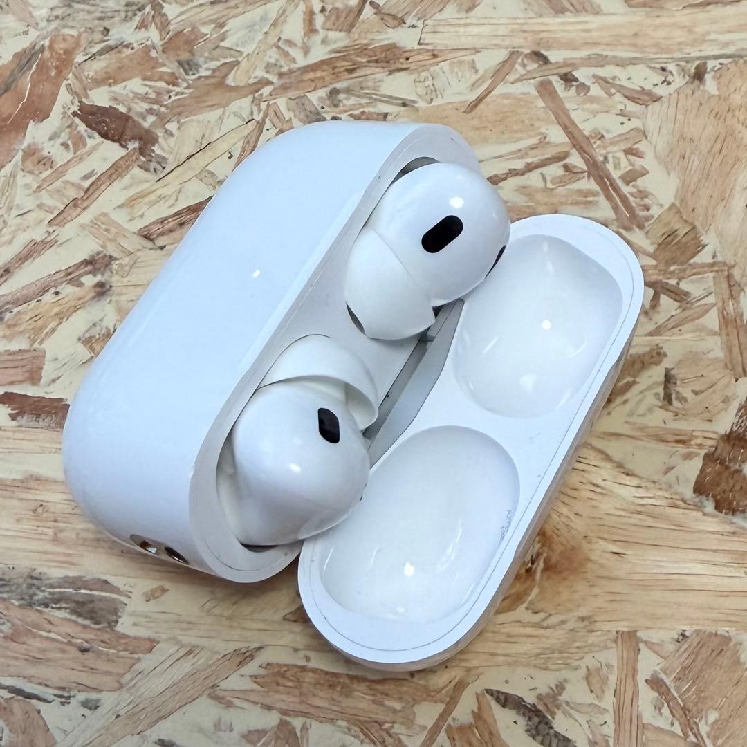 【中古】Apple AirPods Pro2 ライトニング端子モデル