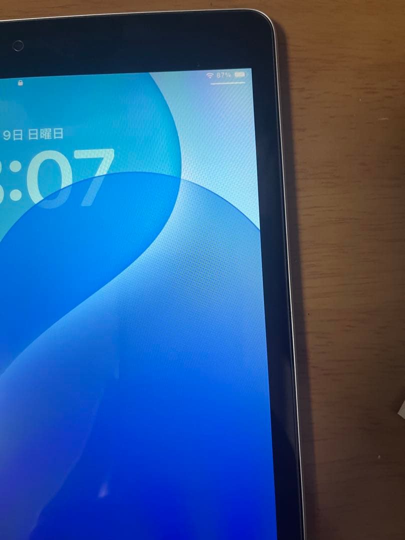 iPad スペースグレー 本体　第9世代　64G カバー ガラスフィルム付き