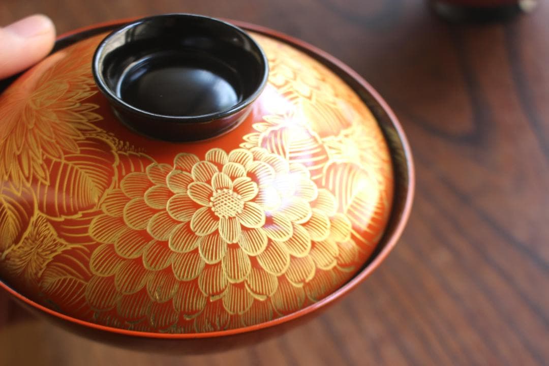 デッドストック！上質朱漆に極上菊詰沈金の映えるお椀2点（検輪島塗懐石椀沈金椀