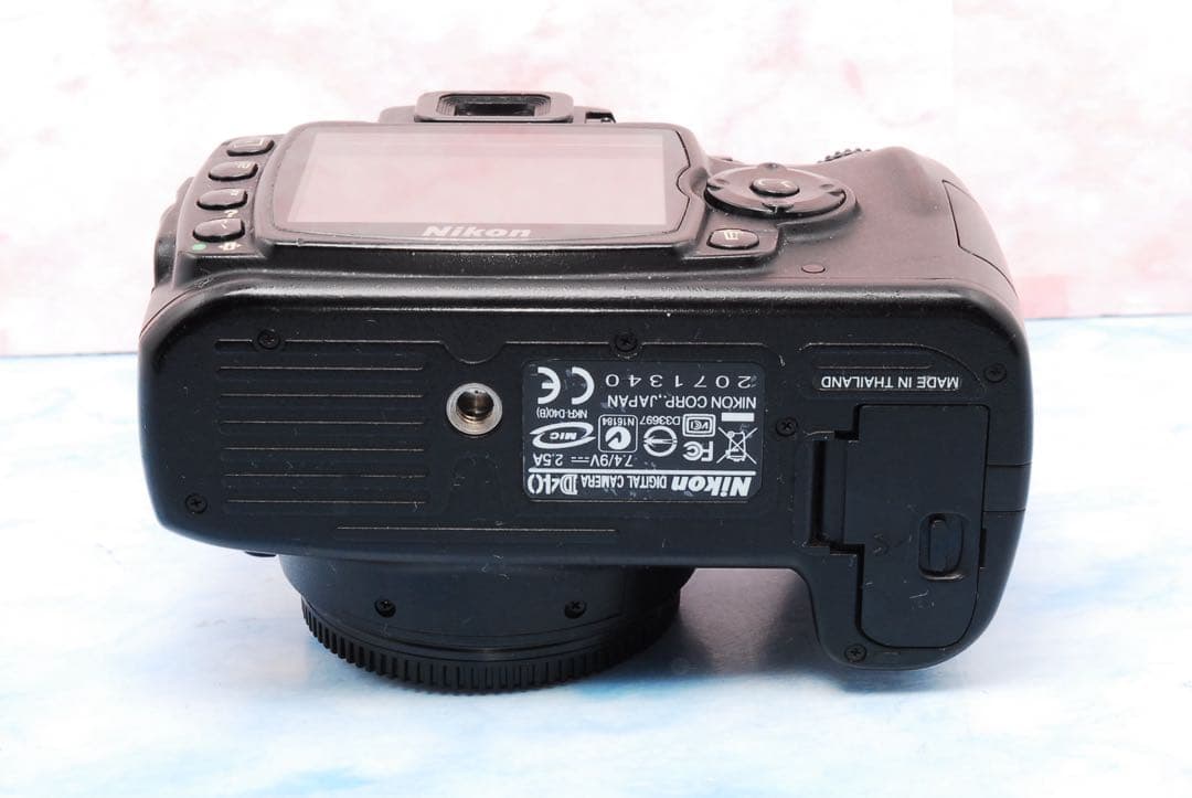 Nikon D40★初心者セット★カメラバッグ付★軽量＆小型★一眼レフカメラ