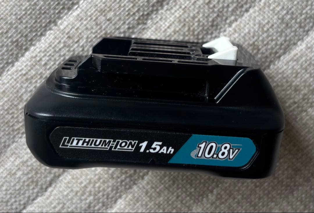 makita マキタ 10.8V 充電式 コードレス掃除機 ハンディクリーナー